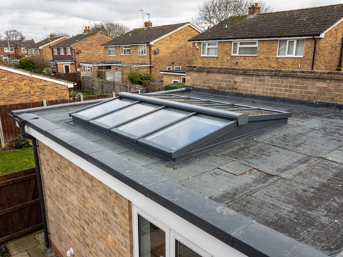 Roof lantern with tinted solar control glass
